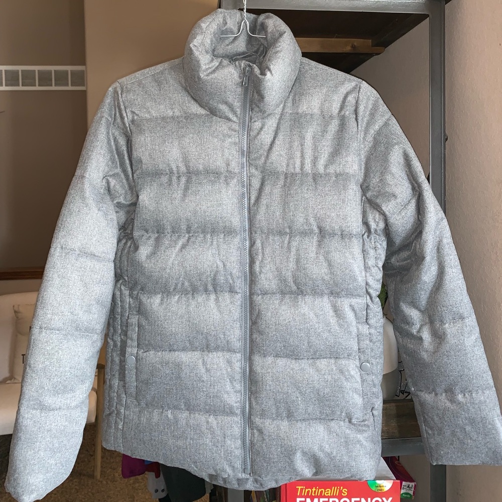 Old Navy heathered frost puffer jacket, never worn